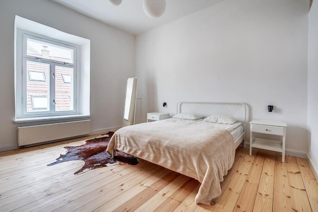 Spacious 2-Bedroom Flat In Old Town By Urban Rent Wilno Zewnętrze zdjęcie