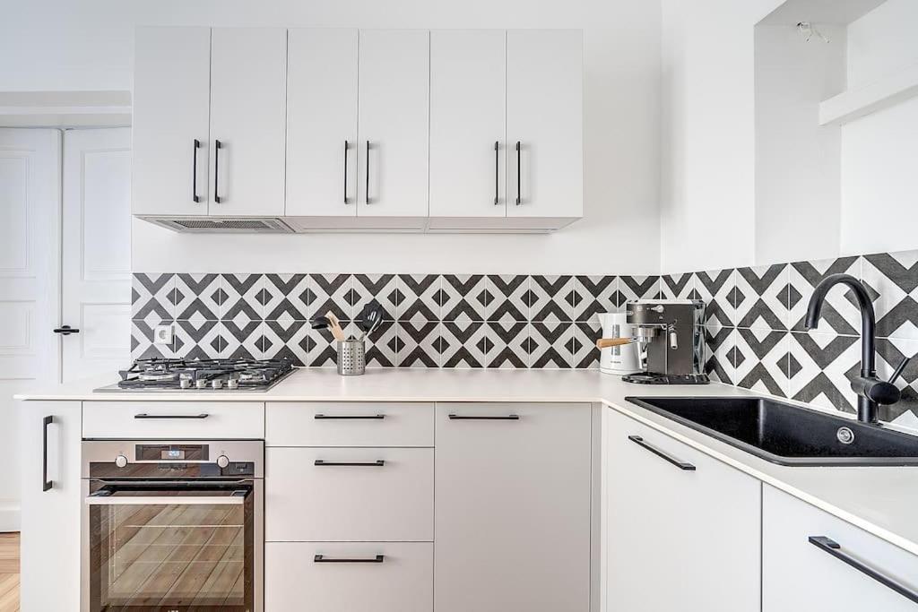 Spacious 2-Bedroom Flat In Old Town By Urban Rent Wilno Zewnętrze zdjęcie