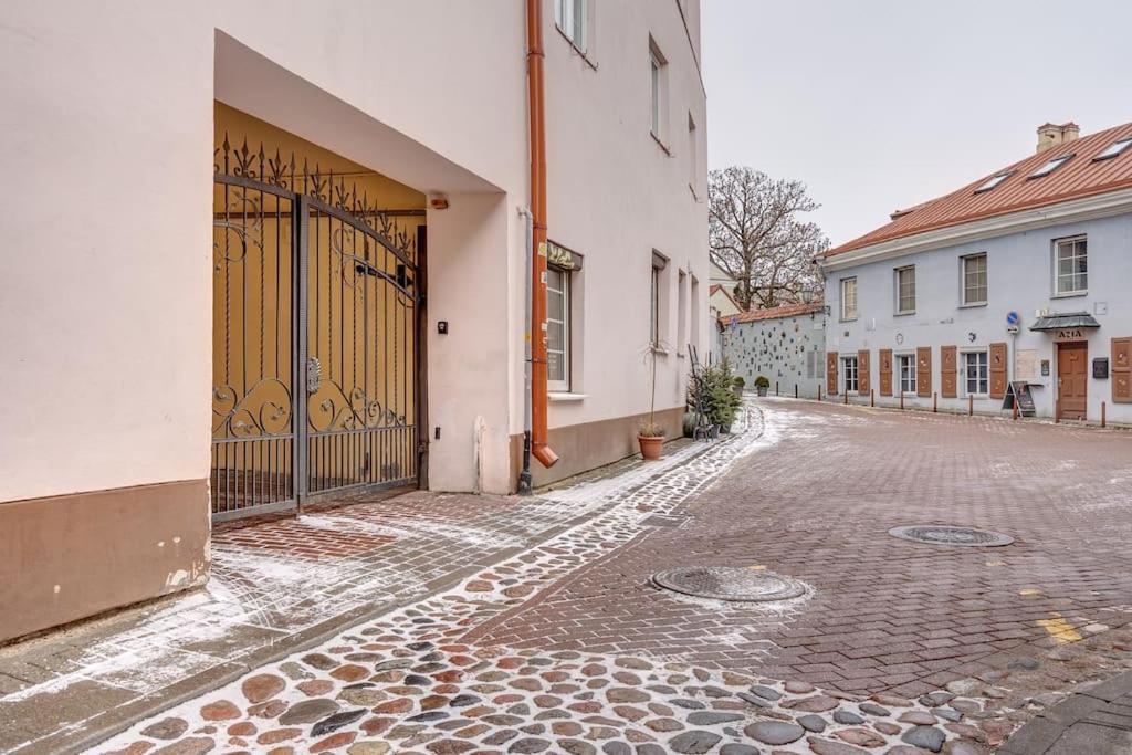 Spacious 2-Bedroom Flat In Old Town By Urban Rent Wilno Zewnętrze zdjęcie