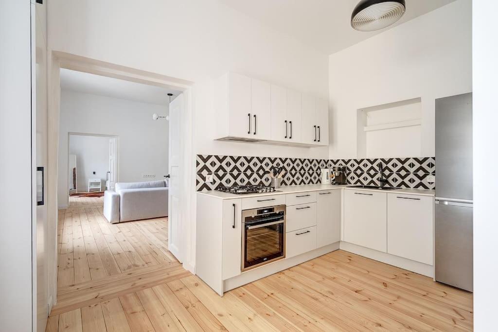 Spacious 2-Bedroom Flat In Old Town By Urban Rent Wilno Zewnętrze zdjęcie