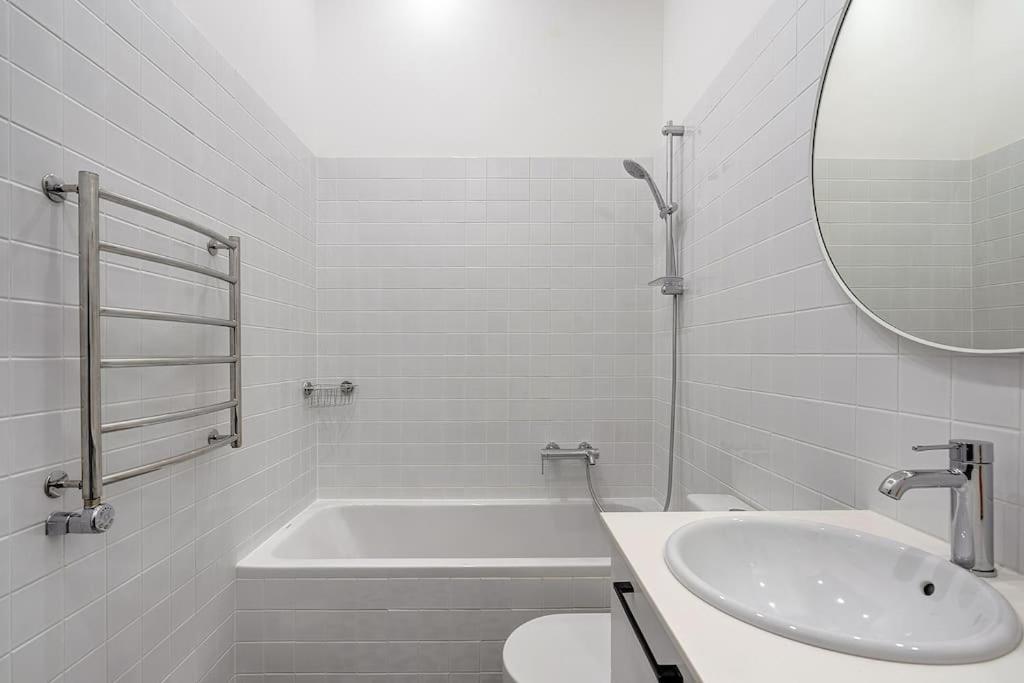 Spacious 2-Bedroom Flat In Old Town By Urban Rent Wilno Zewnętrze zdjęcie