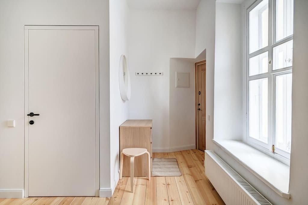 Spacious 2-Bedroom Flat In Old Town By Urban Rent Wilno Zewnętrze zdjęcie